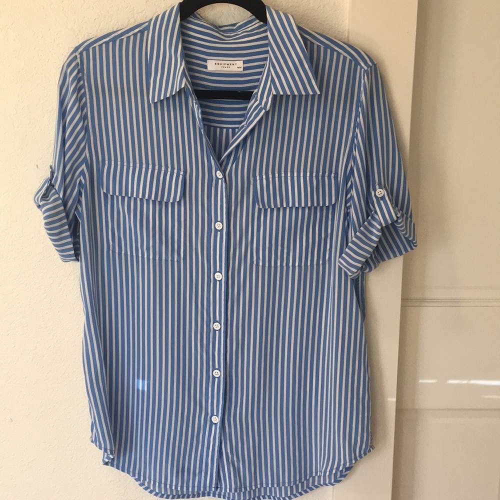 Equipment silk blue and white short sleeve top